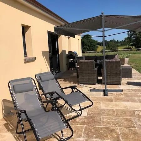 بيت للعطل Calme Sans Voisins, Jacuzzi Le Menil-Vicomte